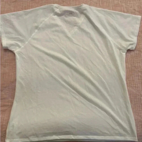 Set Of 2 Women’s Under Armour V Neck T Shirts Size Large - Picture 6 of 8